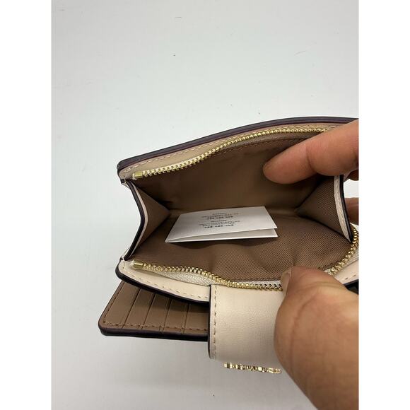 RETAIL $198 Coach Medium Corner Zip Wallet In Signature Canvas*NWT - Picture 10 of 13